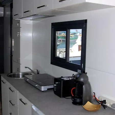 House Boat Luxury Botel Cagliari